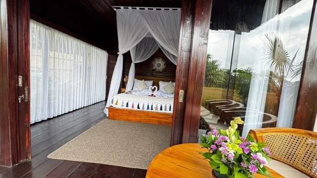 Suite, 1 King Bed