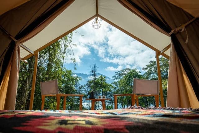 Signature Tent, Lake View