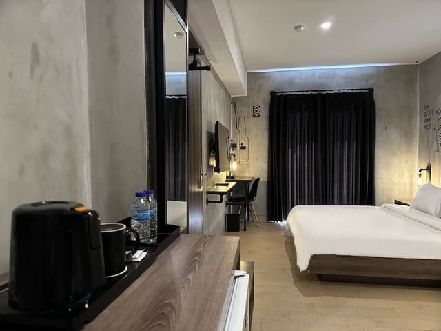 Superior Stark Room