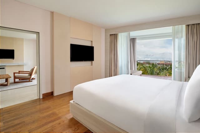 Autograph, Suite, 1 Bedroom, Pool View