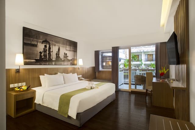 Deluxe Wing Room Pool View