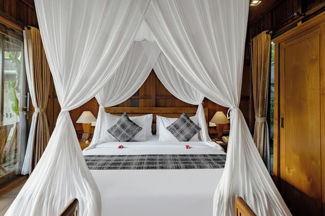 One Bedroom Wooden Pool Villa with Valley View