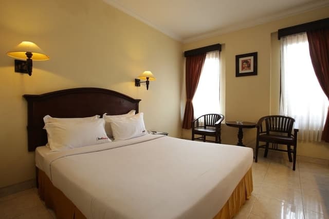 Reddoorz Room
