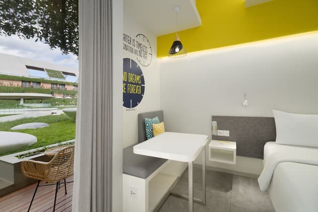 YELLO Room Garden Access