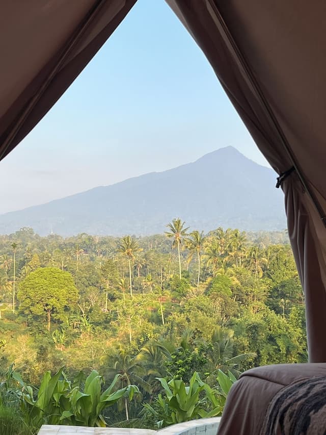 Luxury Tent, Mountain View