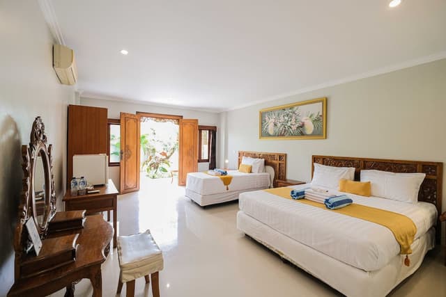 Deluxe Triple Room, Garden View