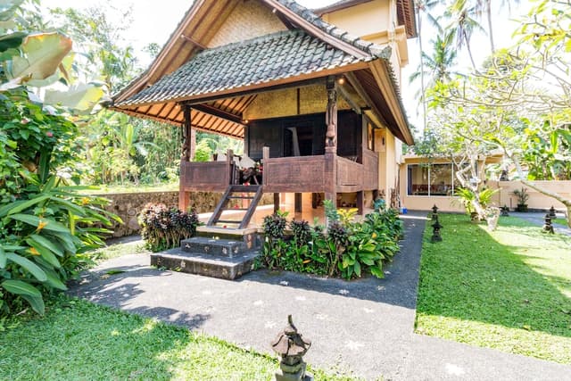 Traditional Cottage