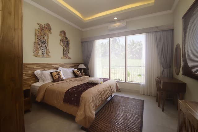 Luxury Suite, 1 King Bed, Bathtub, Garden View