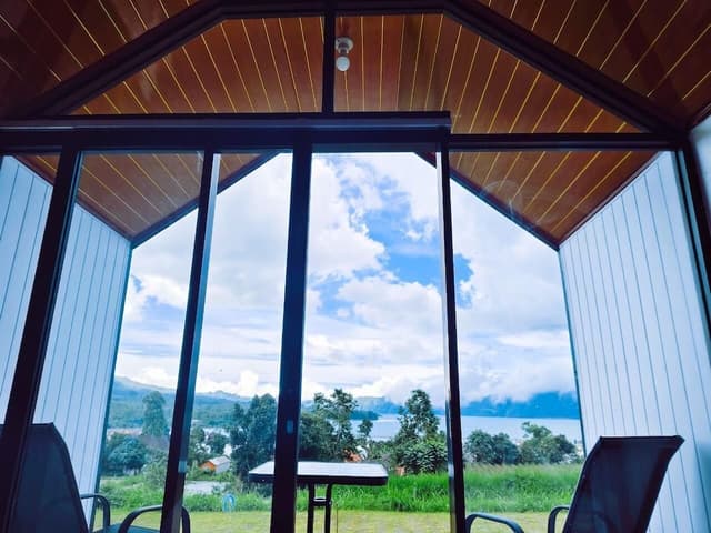Deluxe Cabin, Lake View