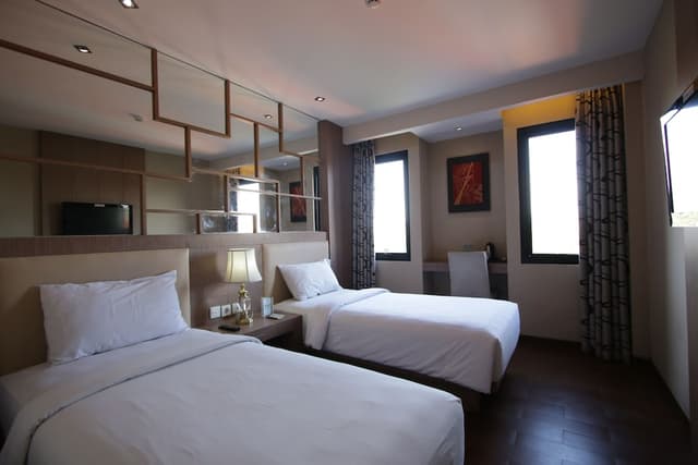 Superior Twin Room, Pool View