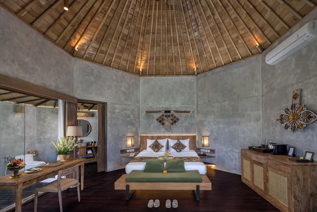 One Bedroom Paddies Pool Villa with 1x Floating Breakfast and with Daily Afternoon Tea