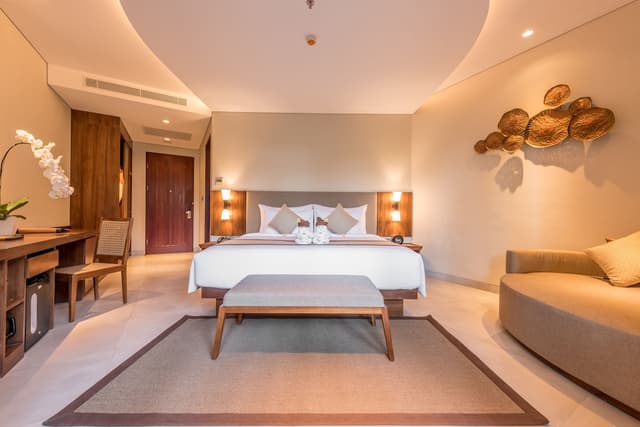Suite Room with One-Time 60-Minute Couple's Massage