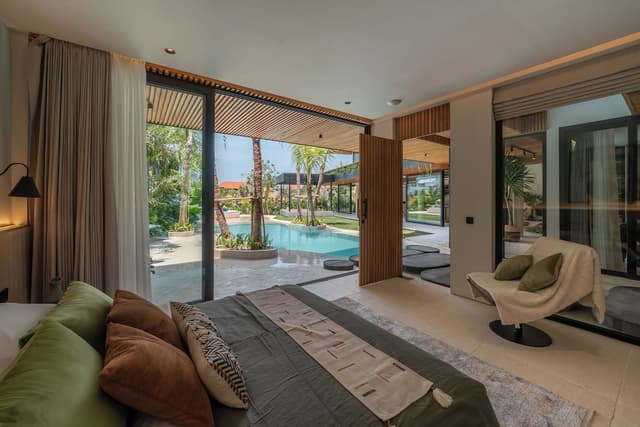Luxury Villa, Pool View