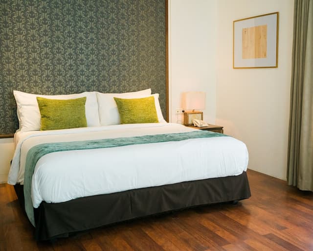 Deluxe Room, 1 King Bed