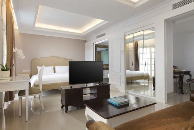 Suite Room, 1 King Bed