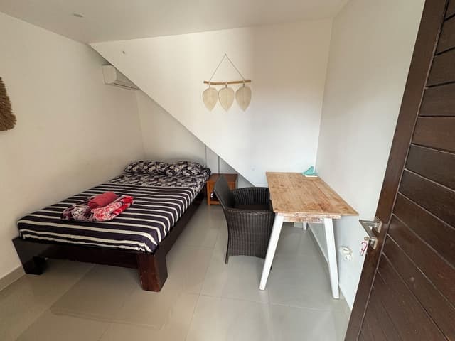 Room 5  Standard Double Room with Shared Bathroom