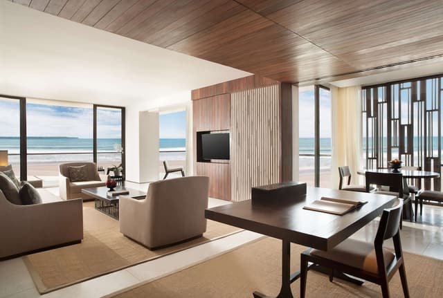 Suite (Beach)