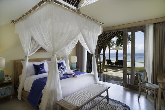 Deluxe Ocean Front