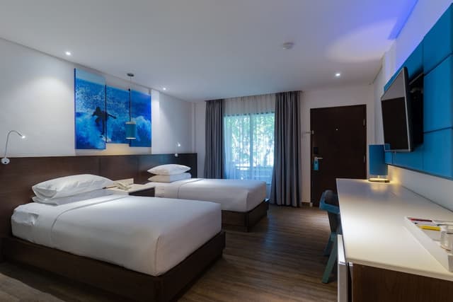 Deluxe Room, 2 Twin Beds, Garden View