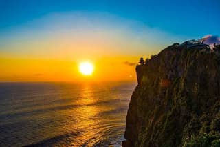 Private Uluwatu Temple and Kecak Fire Dance Evening Tour in Jimbaran Bay