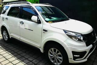 Car charter in Bali with English Speaking Driver