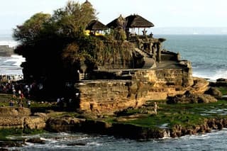 Tanah Lot Temple Sunset Tour (Half Day)