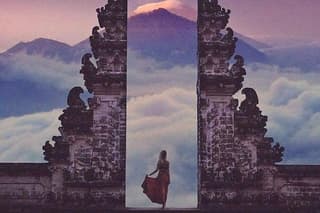 Bali: Lempuyang / Gate of Heaven - Water Palace - Virgin Beach