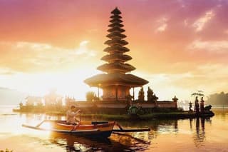 Temple of The Lake & Temple of The Sea Private Tour