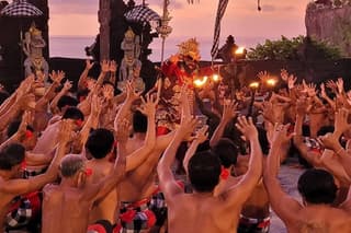 Uluwatu Sunset & Kecak Fire Dance – Private All-Inclusive Tour
