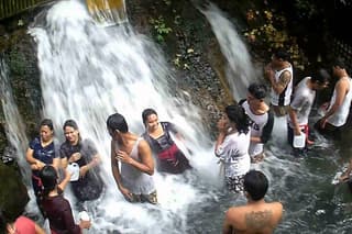 Private Tour Gunung Kawi Temple & Tegenungan Waterfall