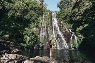 Bali 2 Days 1 Night Tour : Ubud - Bedugul lake beratan temple