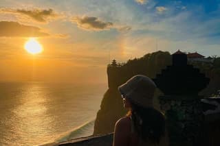 Bali Uluwatu Sunset Kecak Fire Dance and Beach Dinner Tour