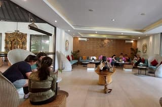 Royal Orchid Spa 2 Hours Sunburn Package
