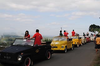 Bali Full-Day UNESCO Rice Terrace Tour by VW Safari Classic Car