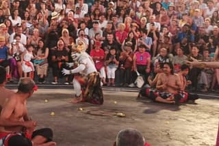 Spectacular Kecak Dance Uluwatu and Jimbaran Beach