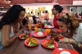 Taste & Explore Bali: Denpasar Street Food & Historic Sites