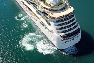 Private North Bali Tour from Celukan Bawang Port – Customizable
