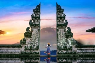 Best Price‼️05:00 AM Departure : Lempuyang Temple & Tirta Gangga