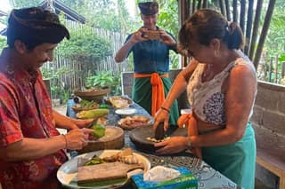 Authentic Balinese Offering With Cooking Class In Munduk
