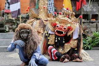 Ubud Private Tour : Barong Dance, Temple, Falls and Rice Terrace