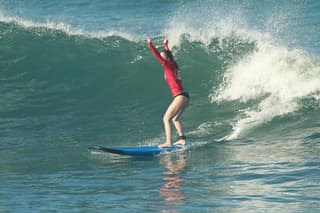 Canggu: Surfing lesson with ISA certified instructor