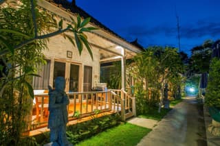 221 Garden Cottages