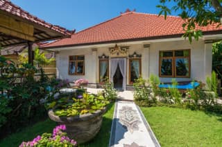 Dennis Holiday Bungalow