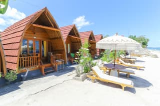Road Beach Villa