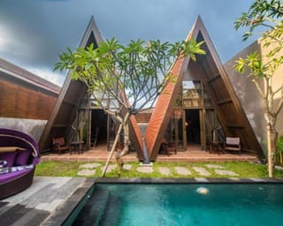 Rumah Kayu Tatiya Villa