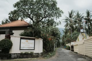 ALOKA BAHARI Villas