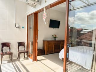 James Guest House
