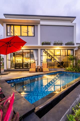 Maple Ridge Ubud Villas with Rice Field View