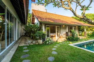 Jungle Amaranth Villa Canggu - Exclusive 3BR Retreat with Pool, Modern Amenities and Top Location