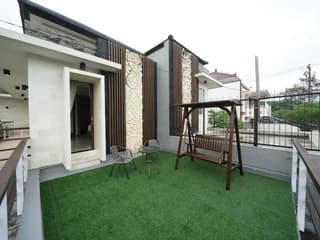 Villa Avi